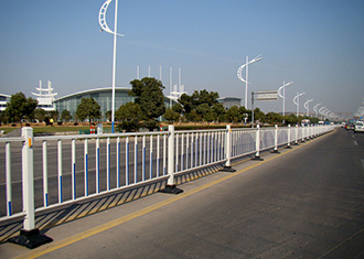 鹽城長途客運站市政交通道路護欄